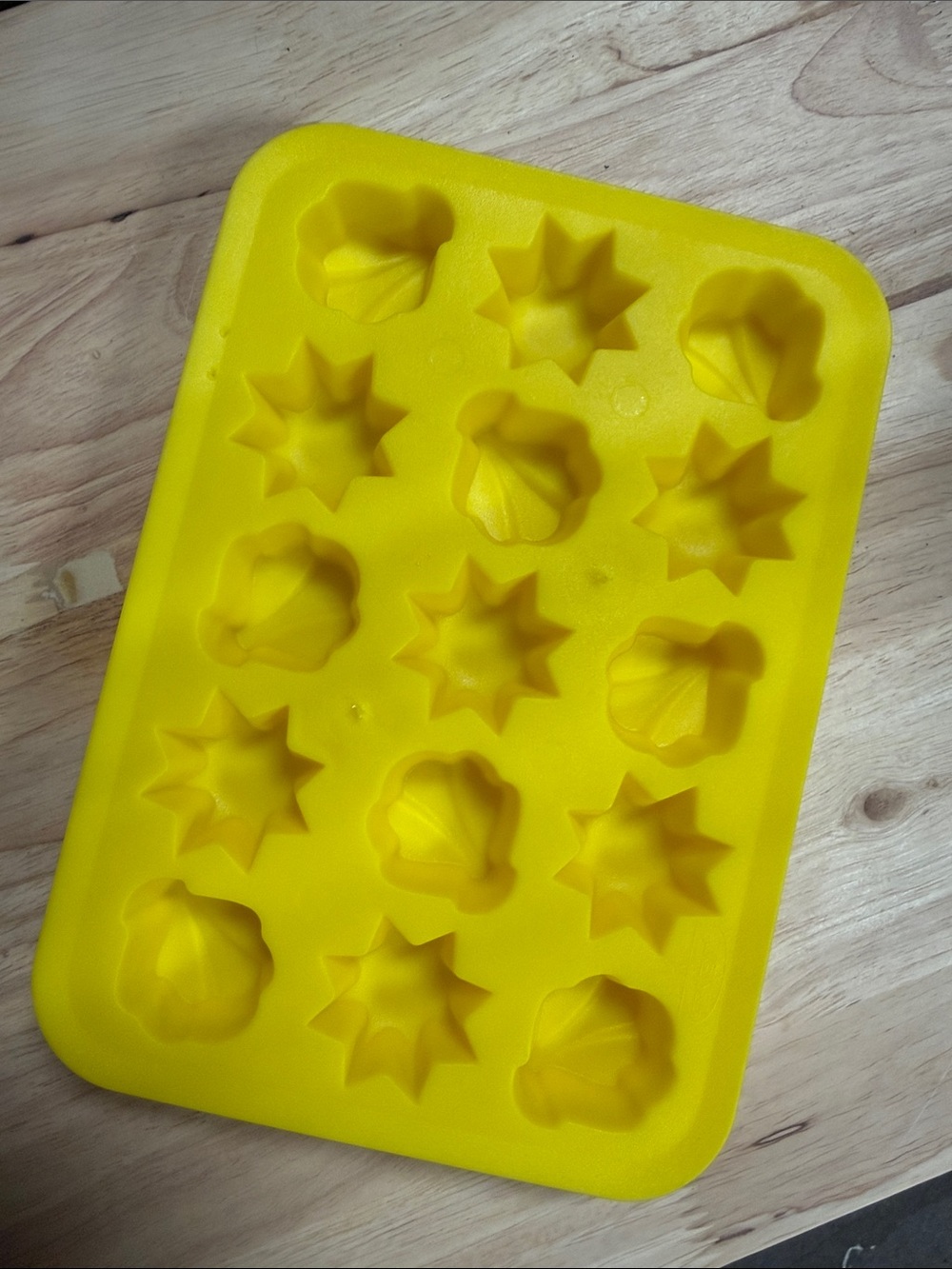 IKEA Yellow Silicone Star & Shell Mold Tray - Home Party Supplies